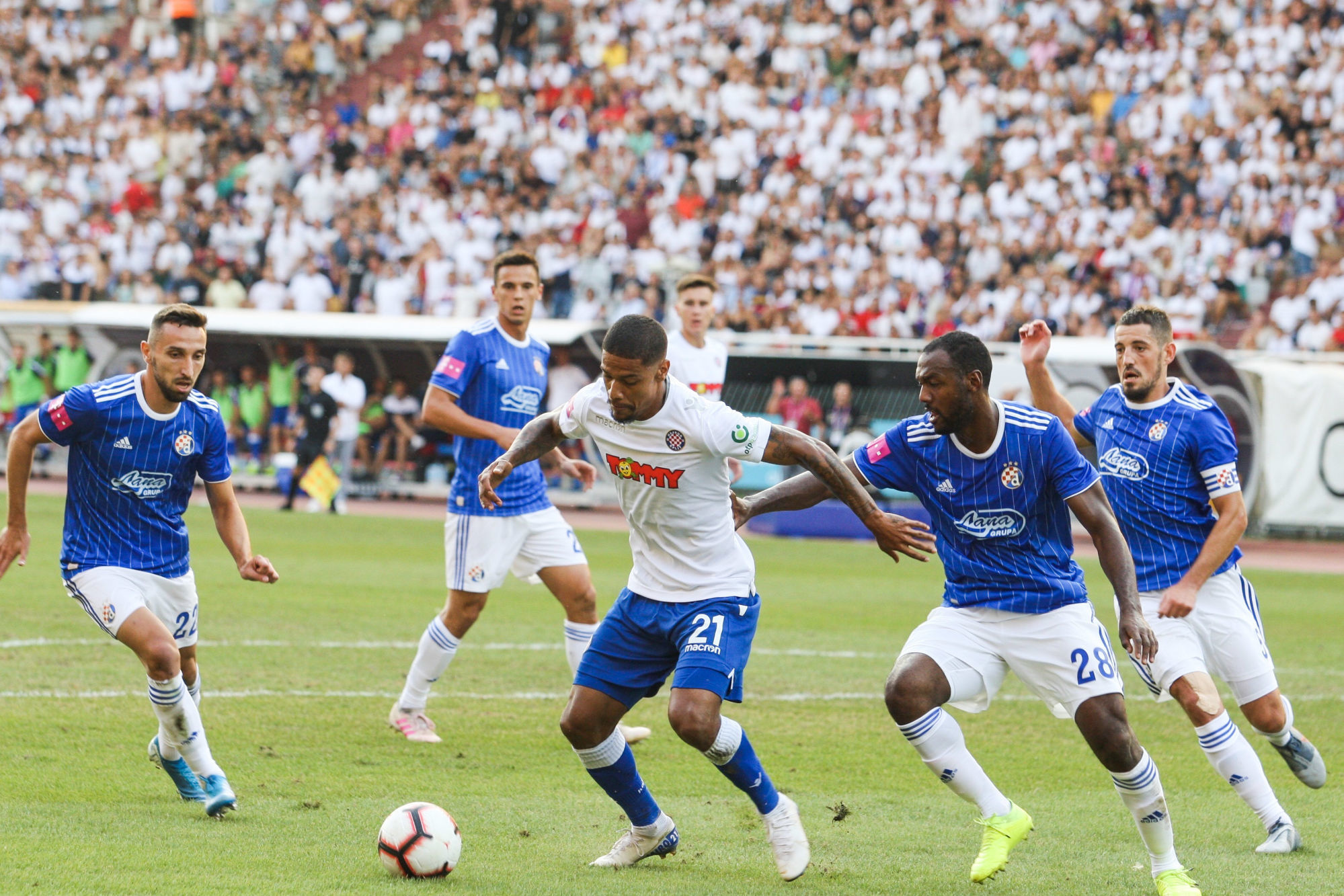 Cabine Desportiva on X: Dínamo Zagreb vence o Hajduk Split por 1-0 e  conquista a Supertaça da Croácia 🇭🇷🏆  / X